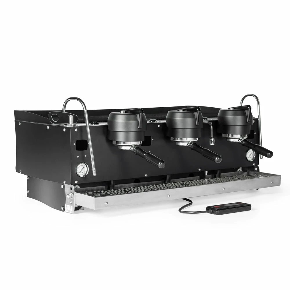 Synesso S300 3 Group Espresso Machine - Black 1 Synesso S300 3 Group Espresso Machine - Black